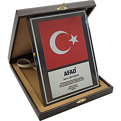Ekt-700 Kutulu Kristal Plaket 15 x 20 Cm - 